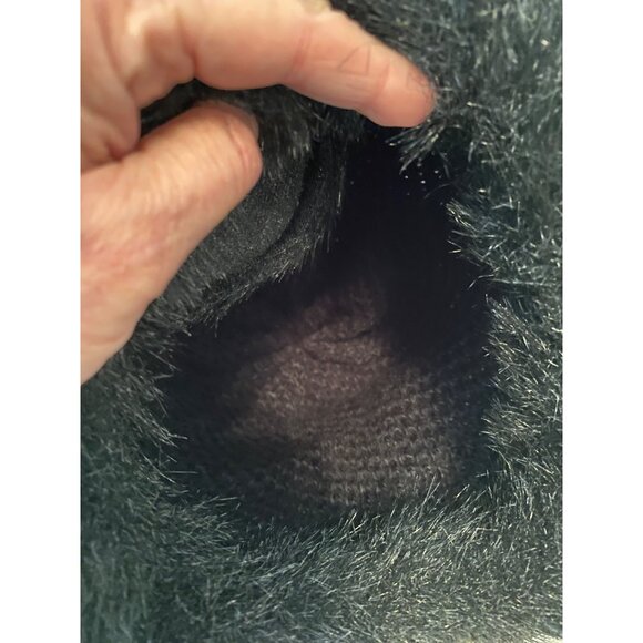 NWT Aris Womens Black Knit Hat With Faux Fur Trim - Picture 8 of 9